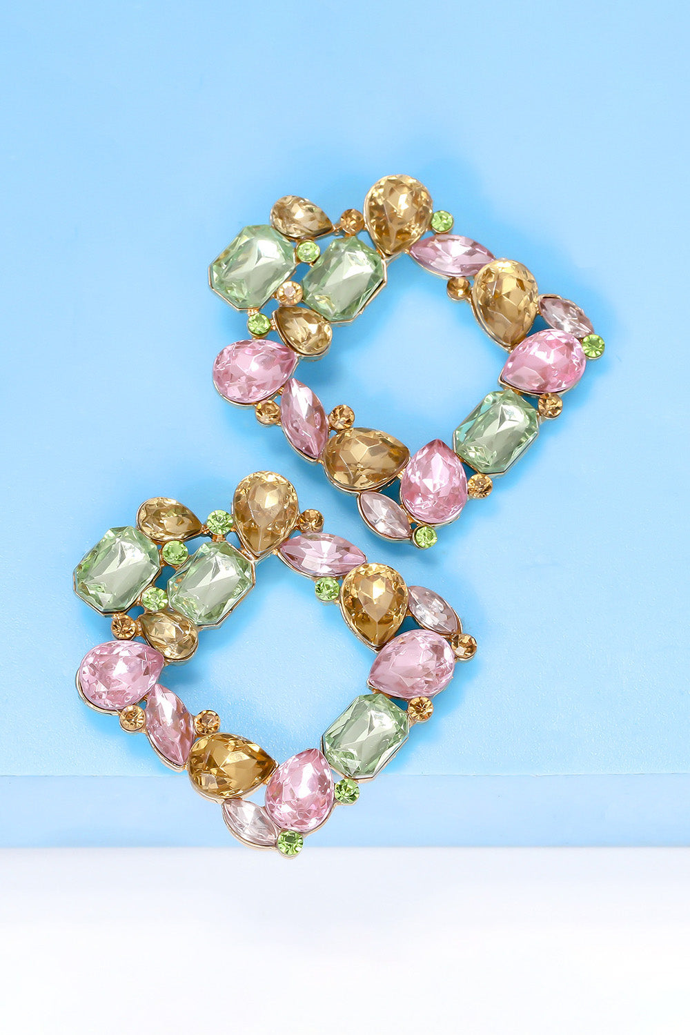 9ecd35fb563547bfb1c36ce730105885-Max