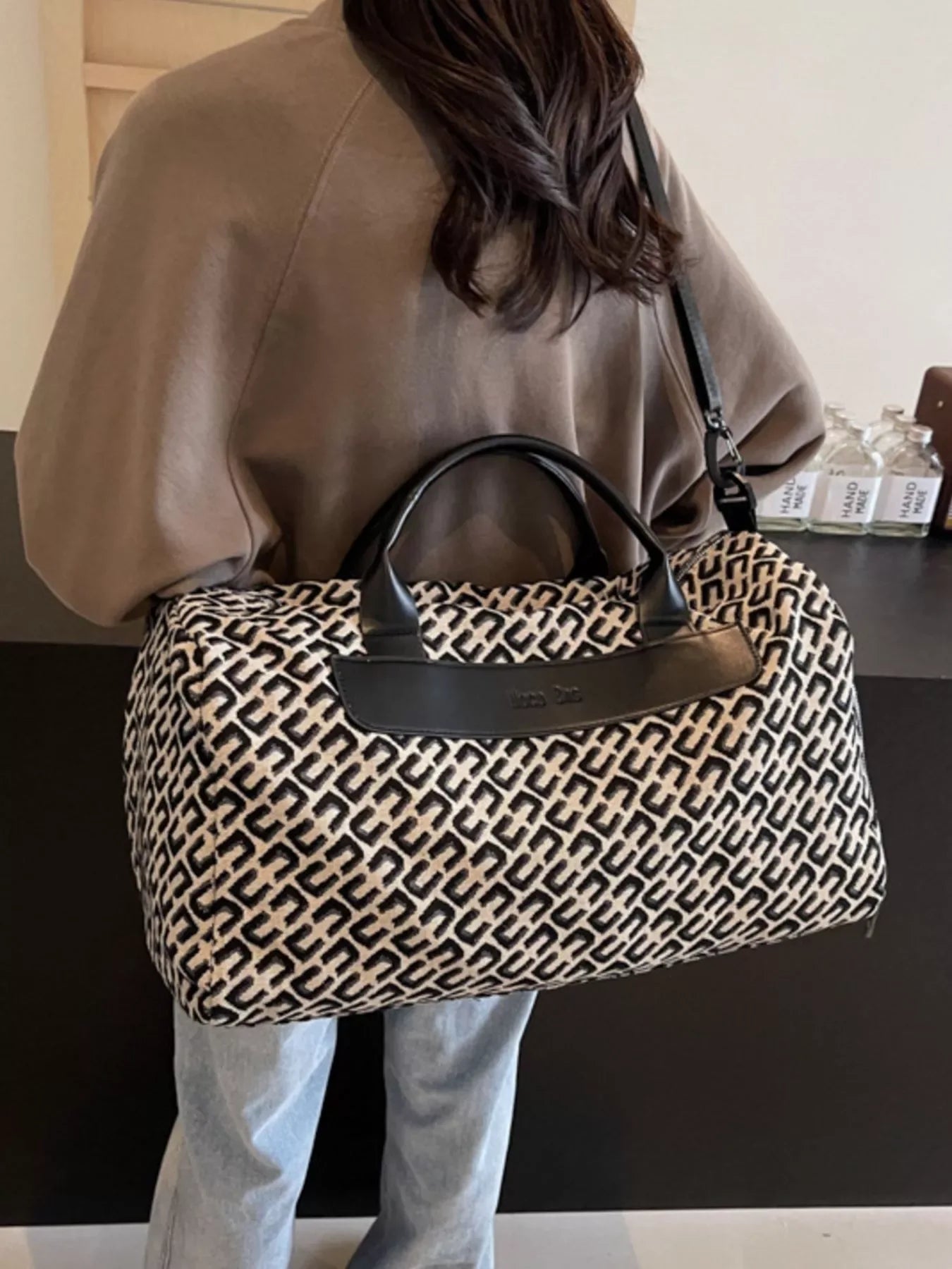 Geometric Pattern Travel Bag - Makw Official Site