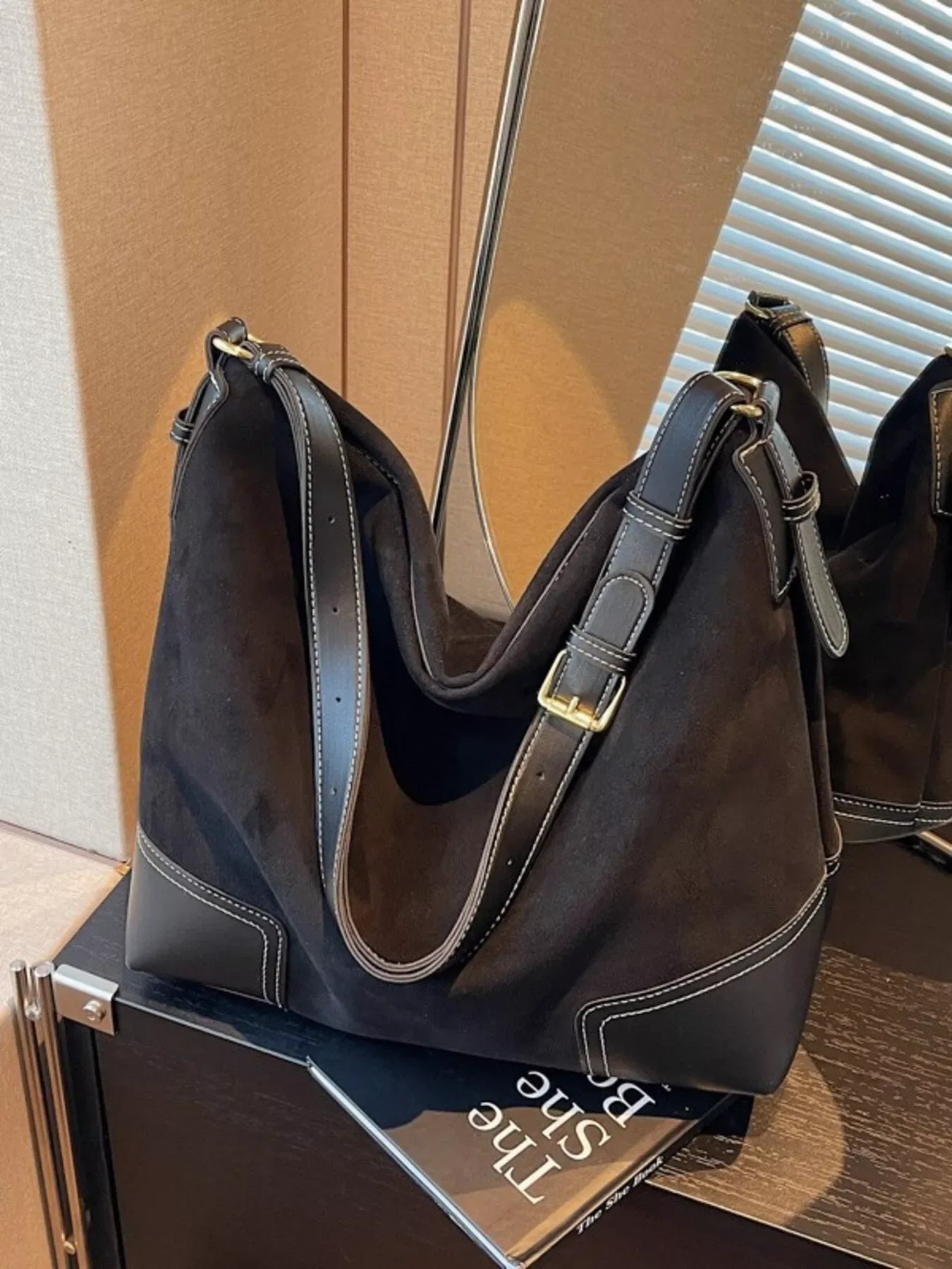 Adjustable Strap Shoulder Bag - Makw Official Site