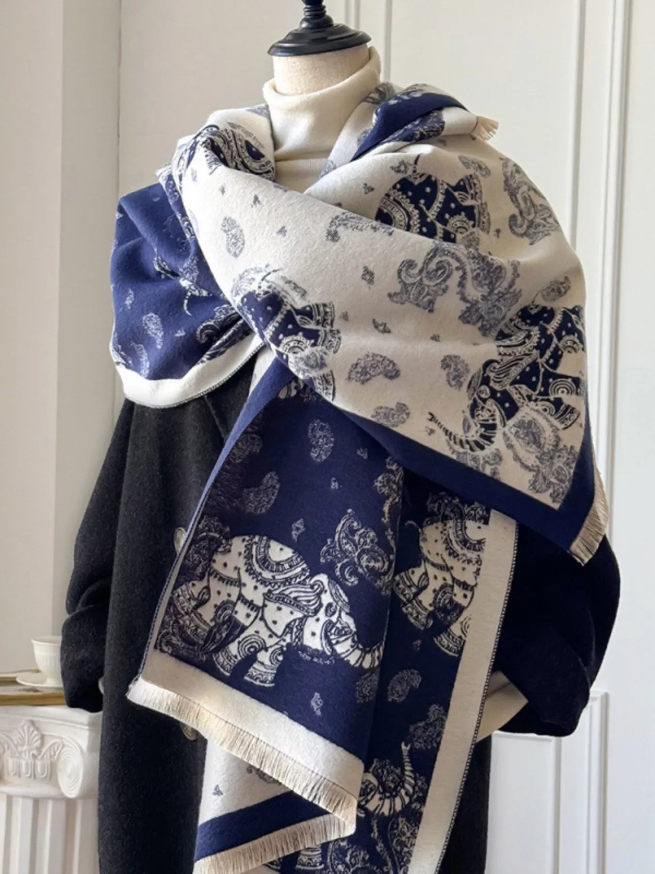 Raw Hem Warm Scarf - Makw Official Site
