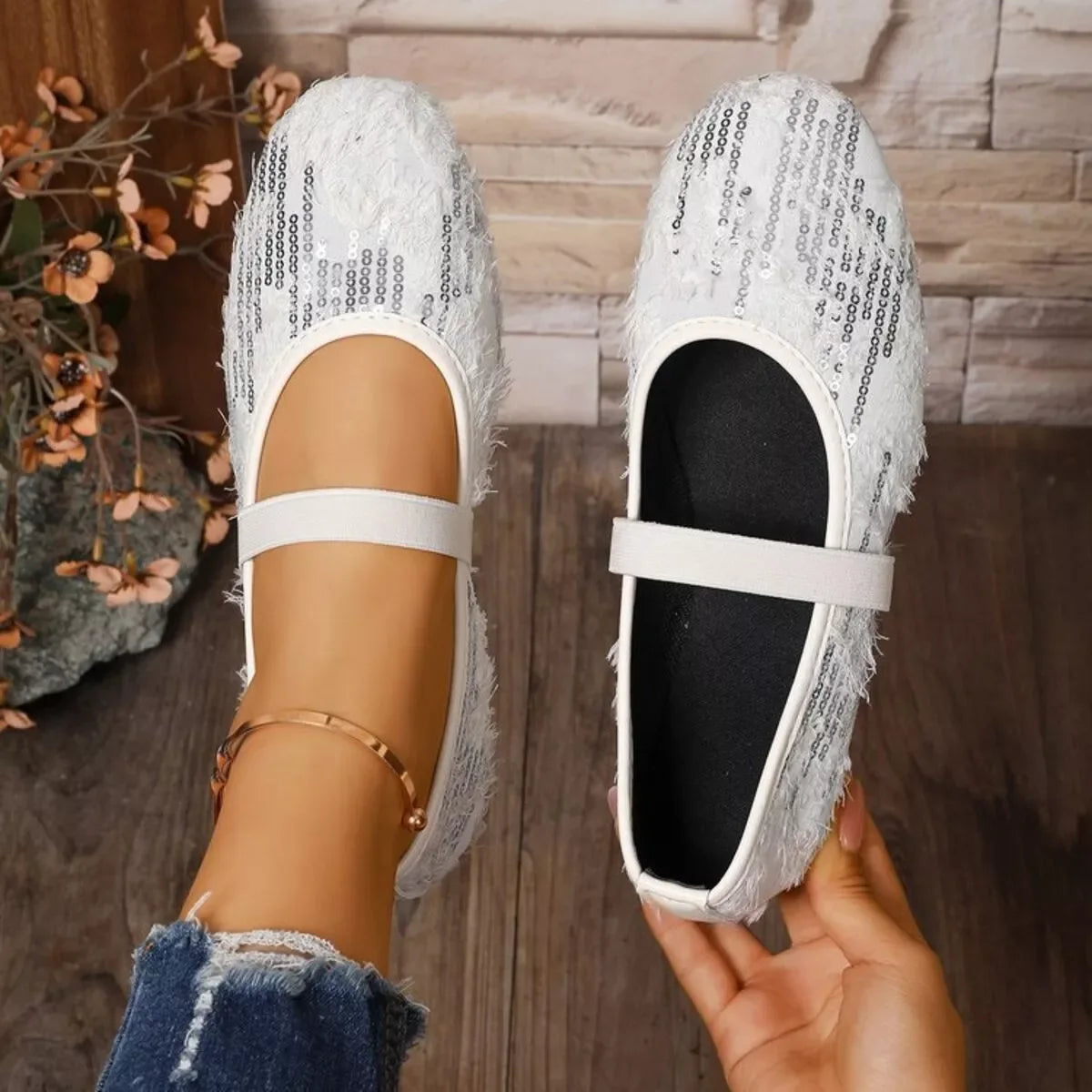 Sequin Round Toe Slip-Ons - Makw Official Site