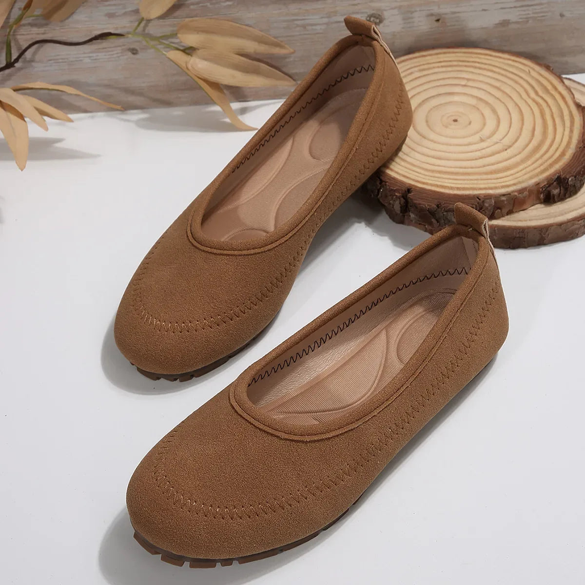 Round Toe Flat Slip-Ons - Makw Official Site
