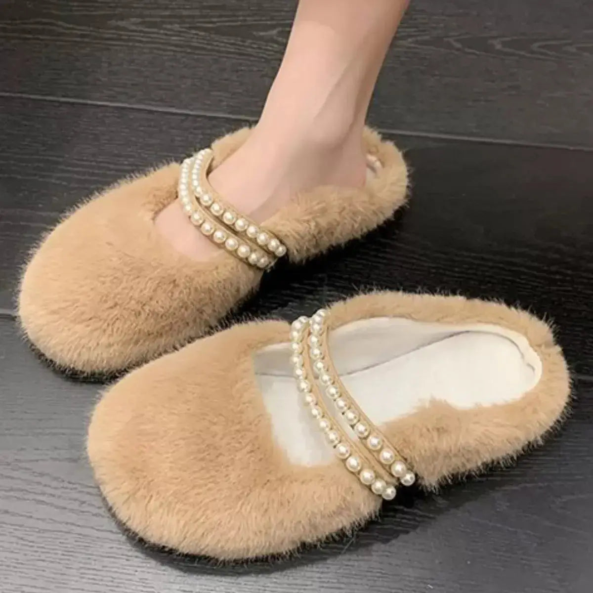 Pearl Embellished Plush Slippers - Makw Official Site