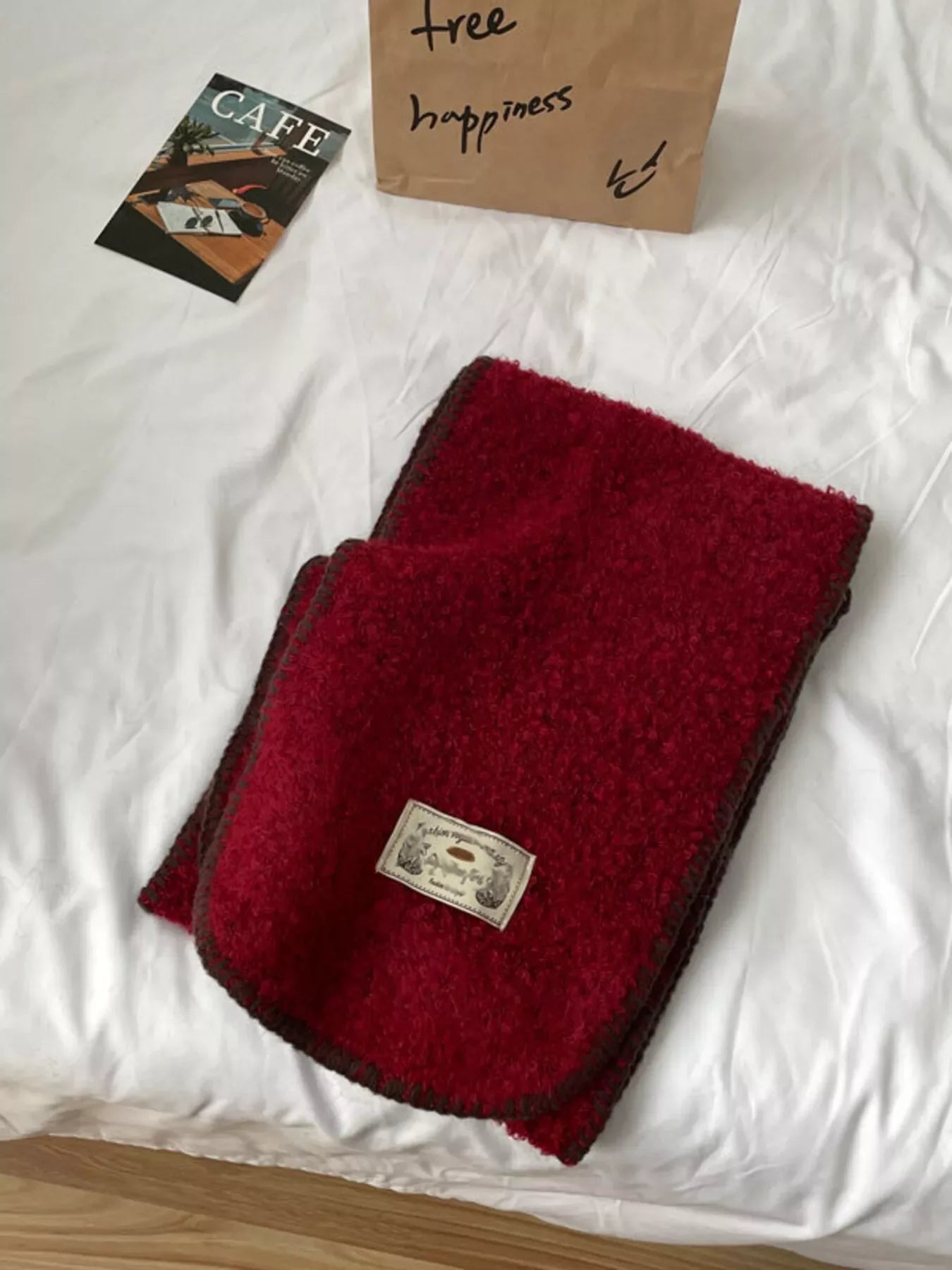 Contrast Trim Plush Winter Scarf - Makw Official Site