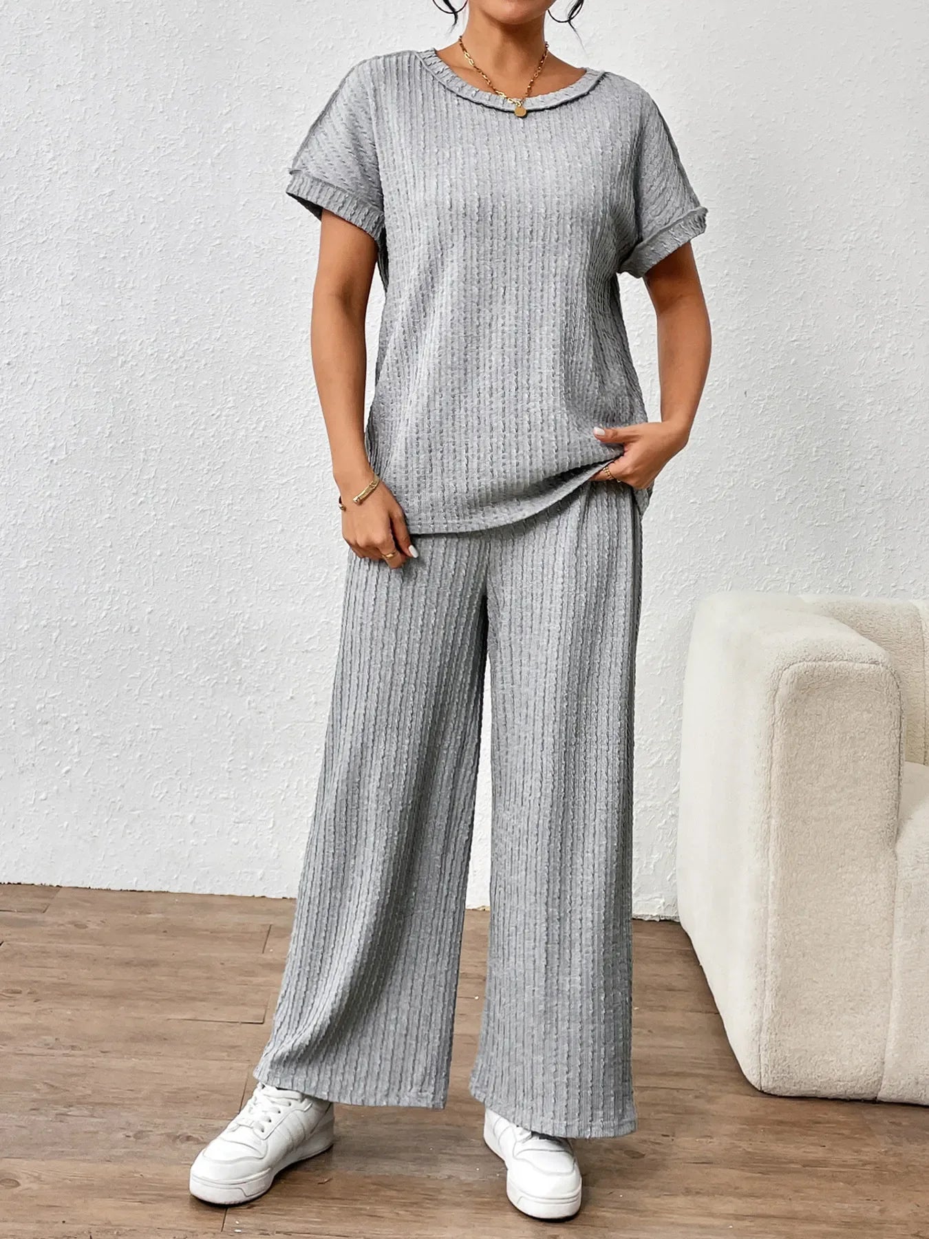 Round Neck Short Sleeve Top and Pants Set - Makw Official Site