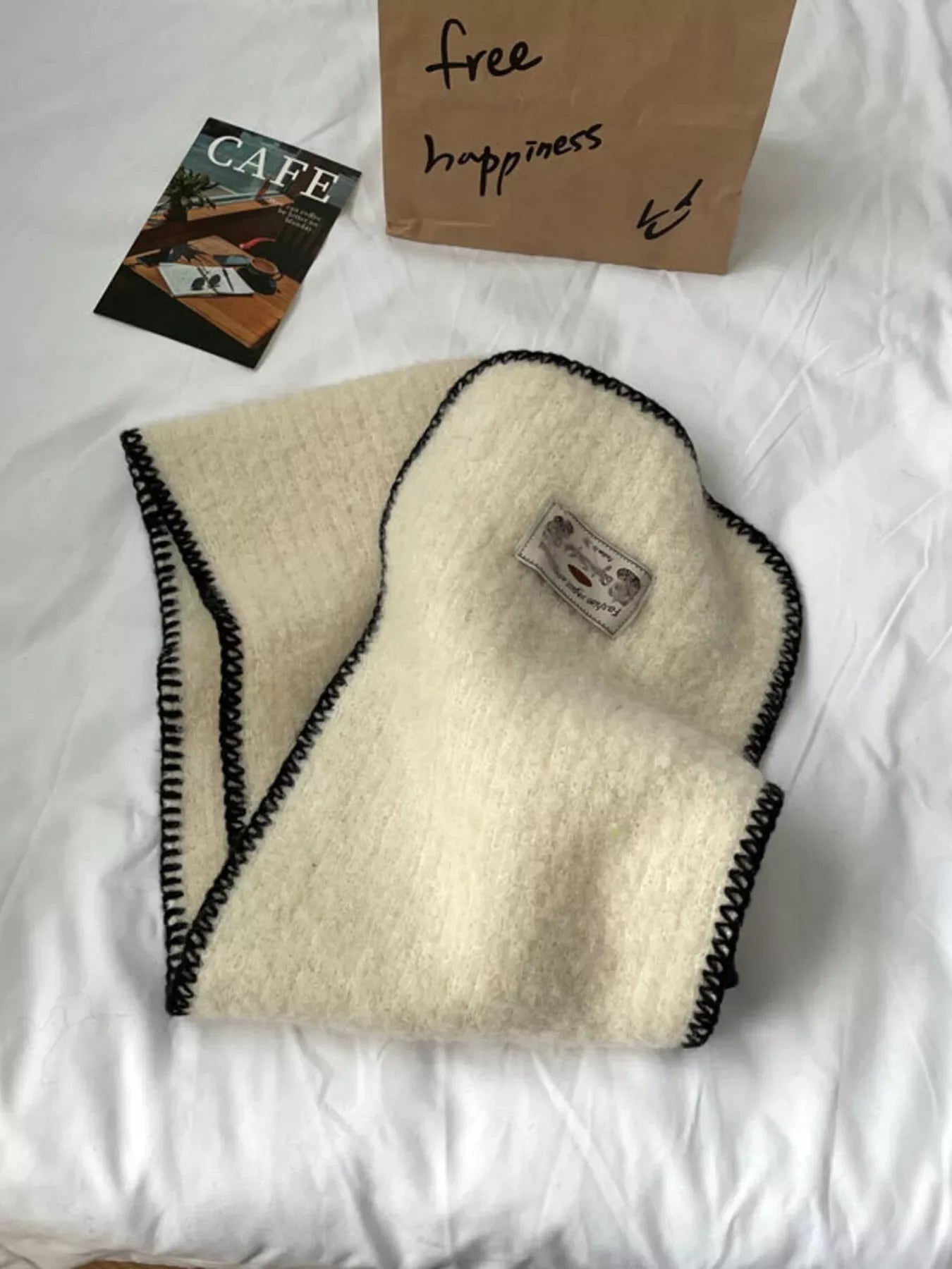 Contrast Trim Plush Winter Scarf - Makw Official Site