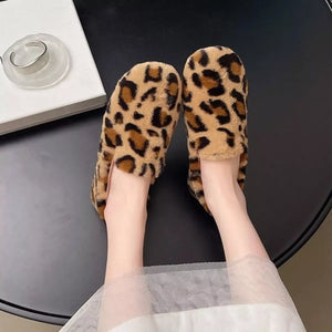 Fluffy Round Toe Slip-Ons - Makw Official Site