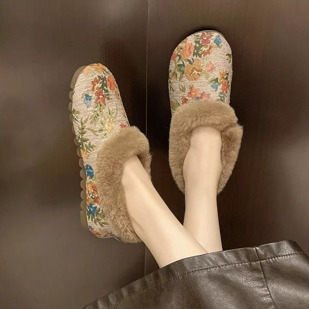 Floral Pattern Plush Lined Slip-Ons - Makw Official Site