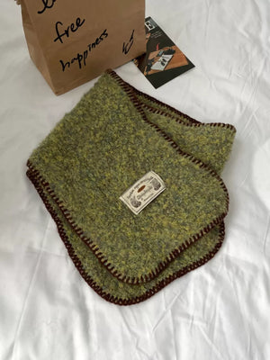 Contrast Trim Plush Winter Scarf - Makw Official Site