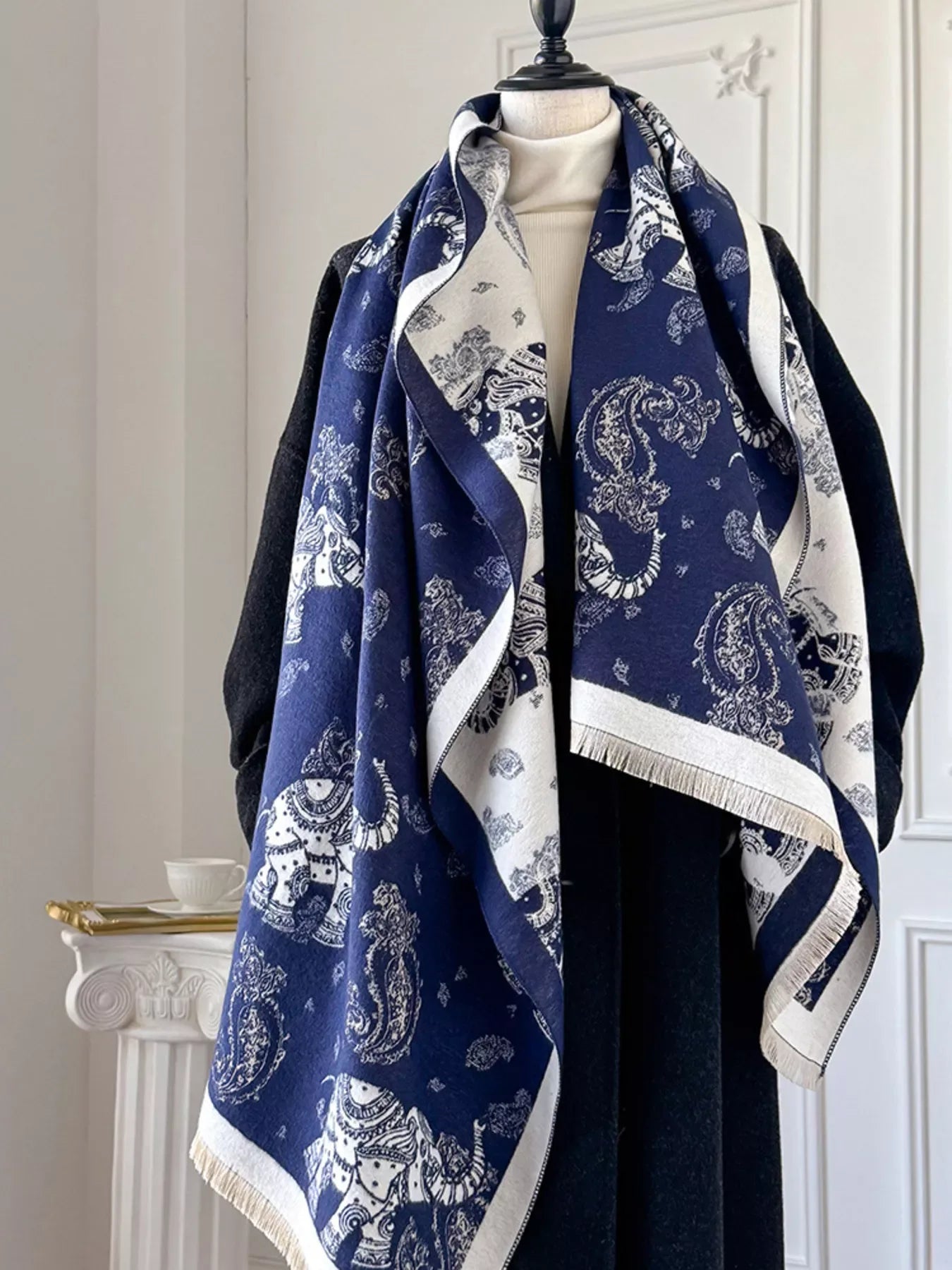 Raw Hem Warm Scarf - Makw Official Site