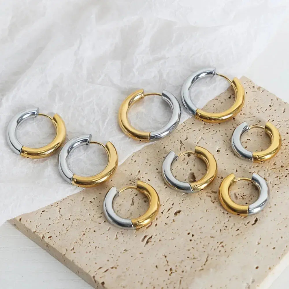 18K Gold-Plated Huggie Earrings - Makw Official Site