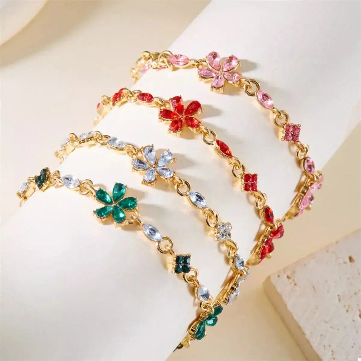 18K Gold-Plated Rhinestone Flower Bracelet - Makw Official Site
