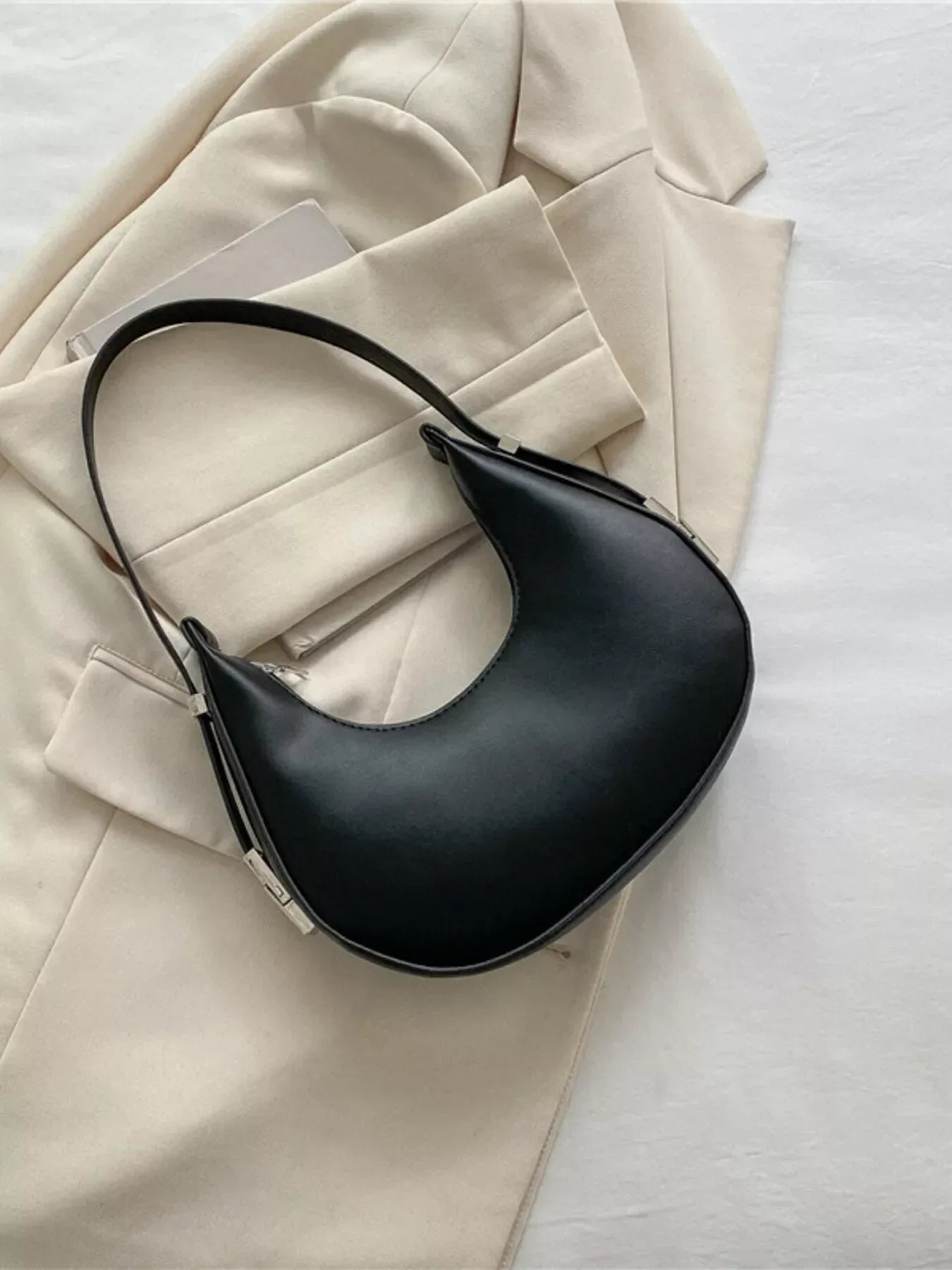 Minimalist Crescent Shoulder Bag - Makw Official Site