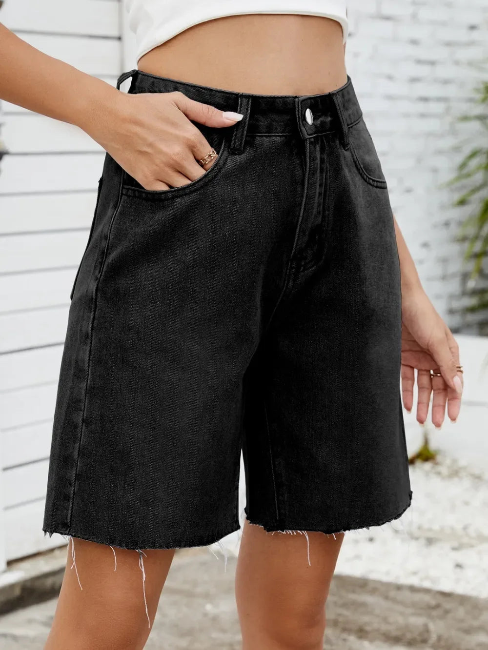 Washed Raw Hem Denim Shorts - Makw Official Site