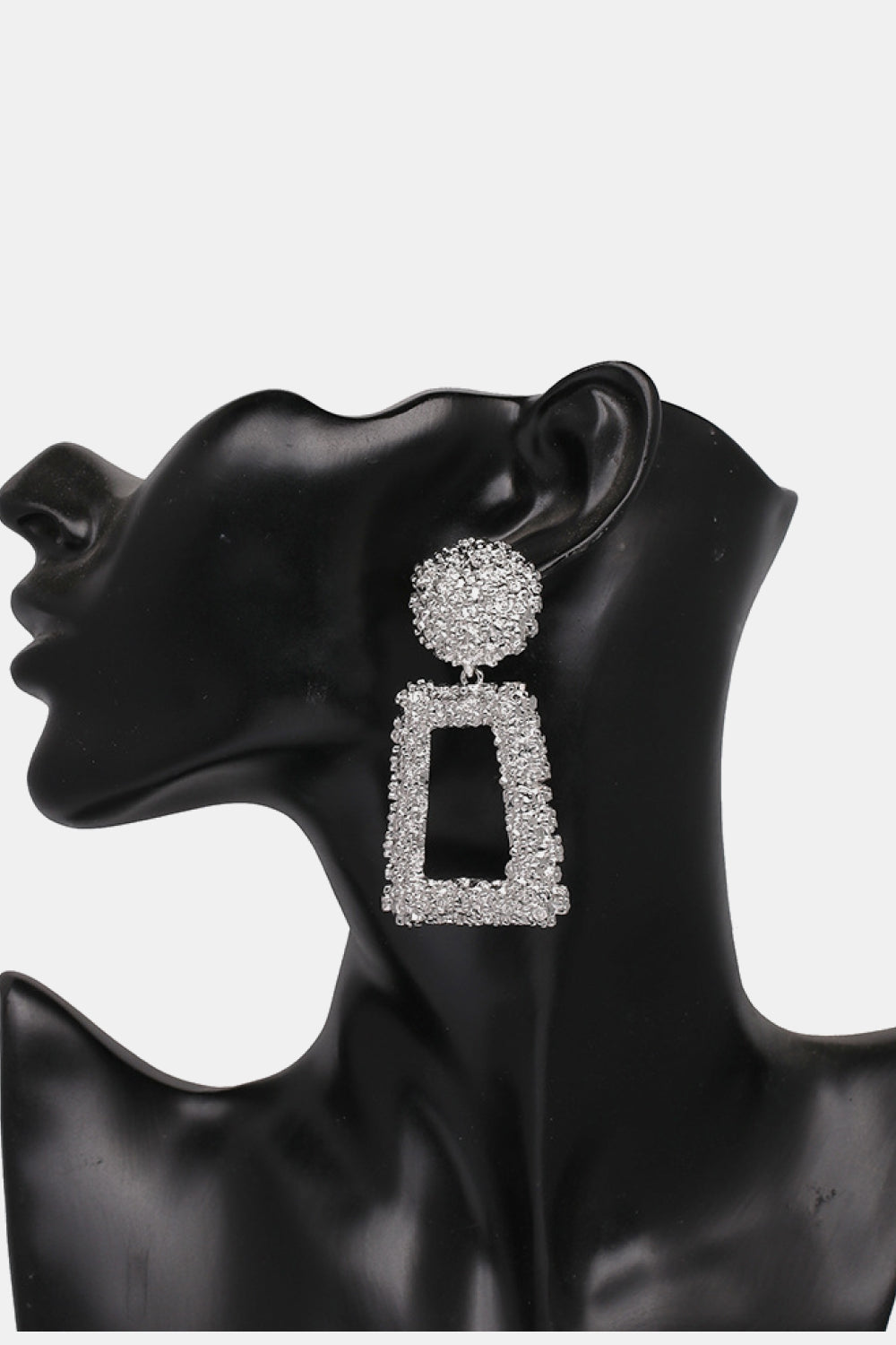 e7997bc7c6f849a7a08555686d61a14b-Max