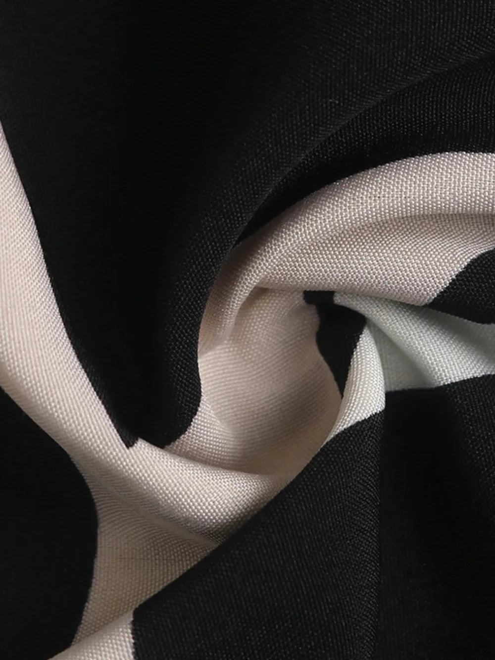 eb2dbd31-22ca-45b0-900b-5c1e94f6c3c1-Max