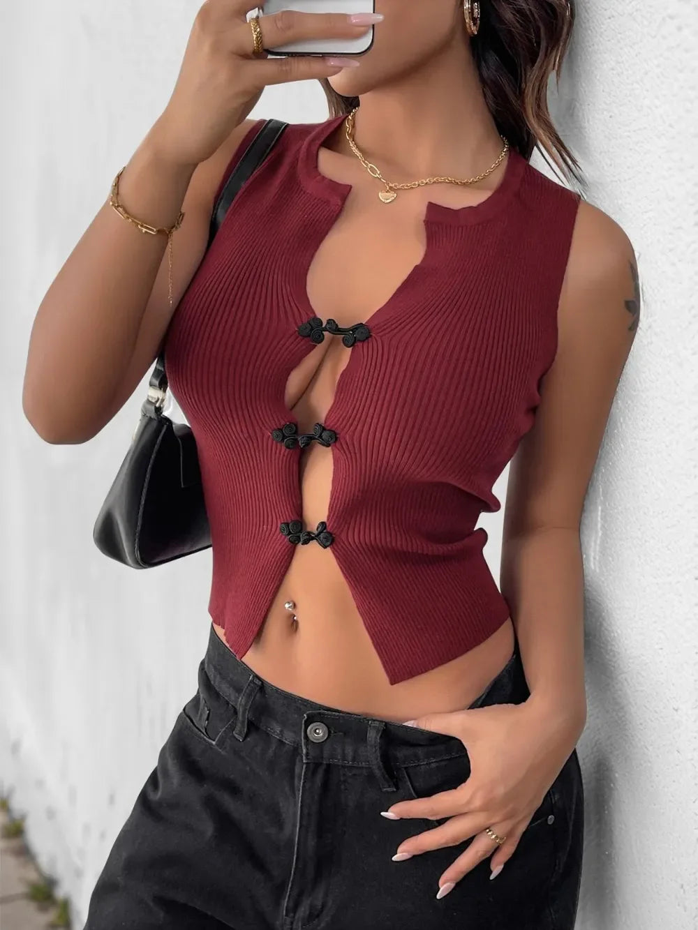 Perfee Ribbed Knot Button Cropped Tank - Makw Official Site