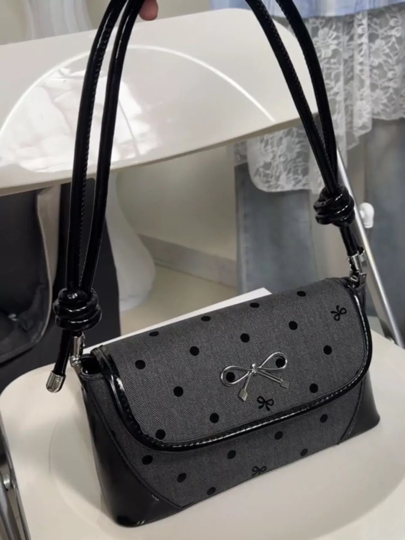 Bow Decor Flap Shoulder Bag - Makw Official Site