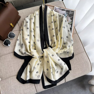 Contrast Trim Scarf - Makw Official Site