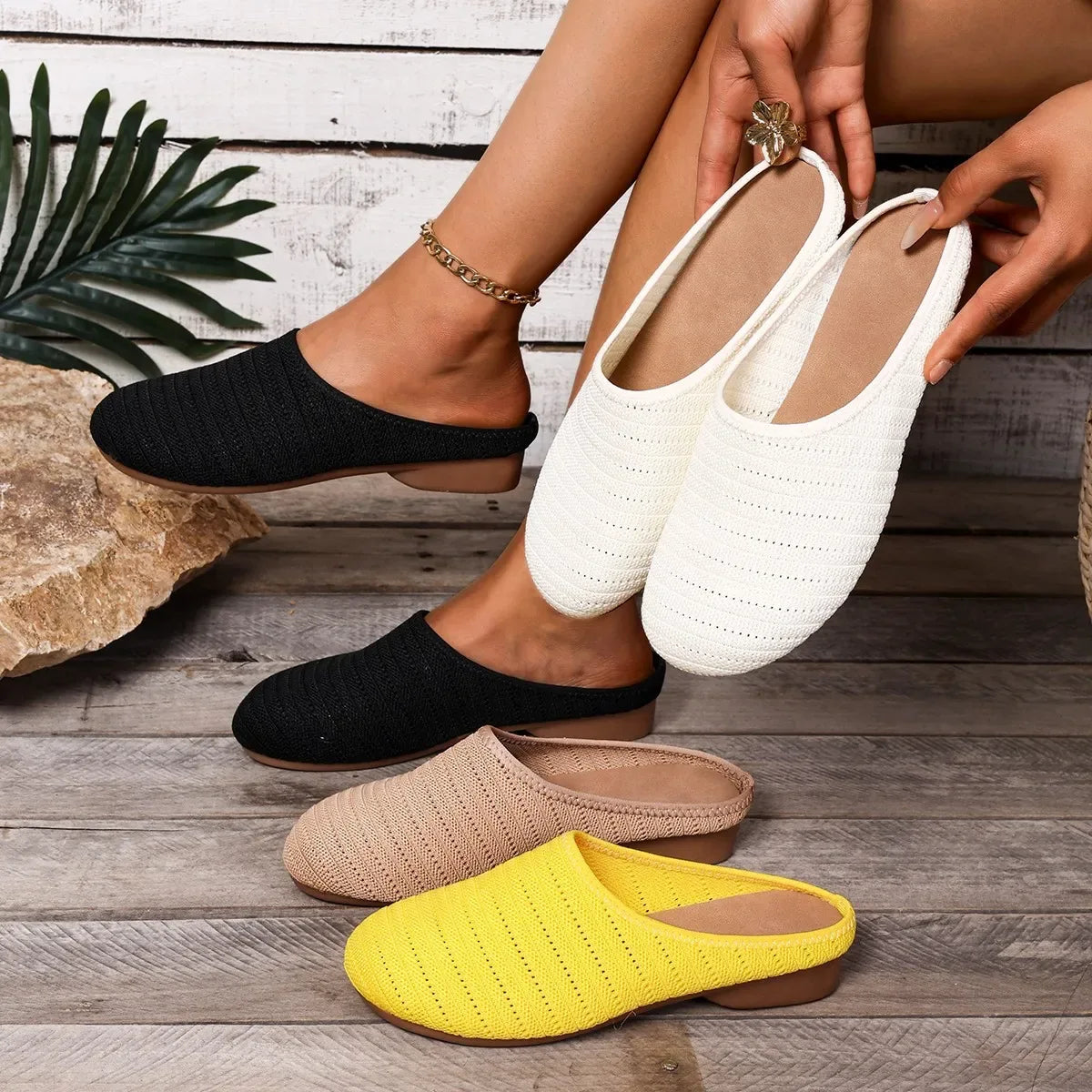 Round Toe Flat Slip-Ons - Makw Official Site